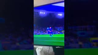 Je suis en live UFL SUR TWITCH ￼￼