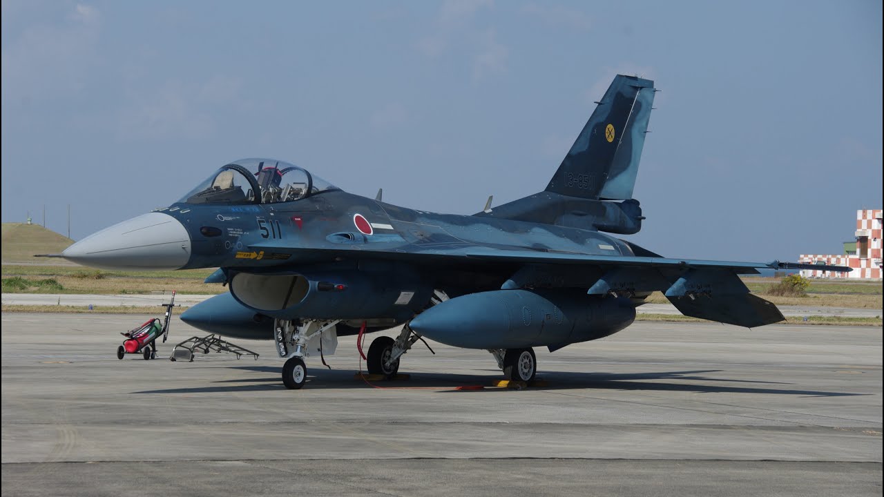 周南冬のツリーまつりにF-2が飛んで来た 2025/12/20(Sat)