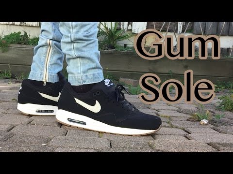 air max 1 all black gum sole