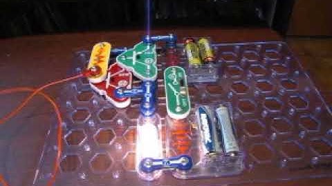 Snap Circuits Classic | Project 105: Two-Transistor Light Alarm