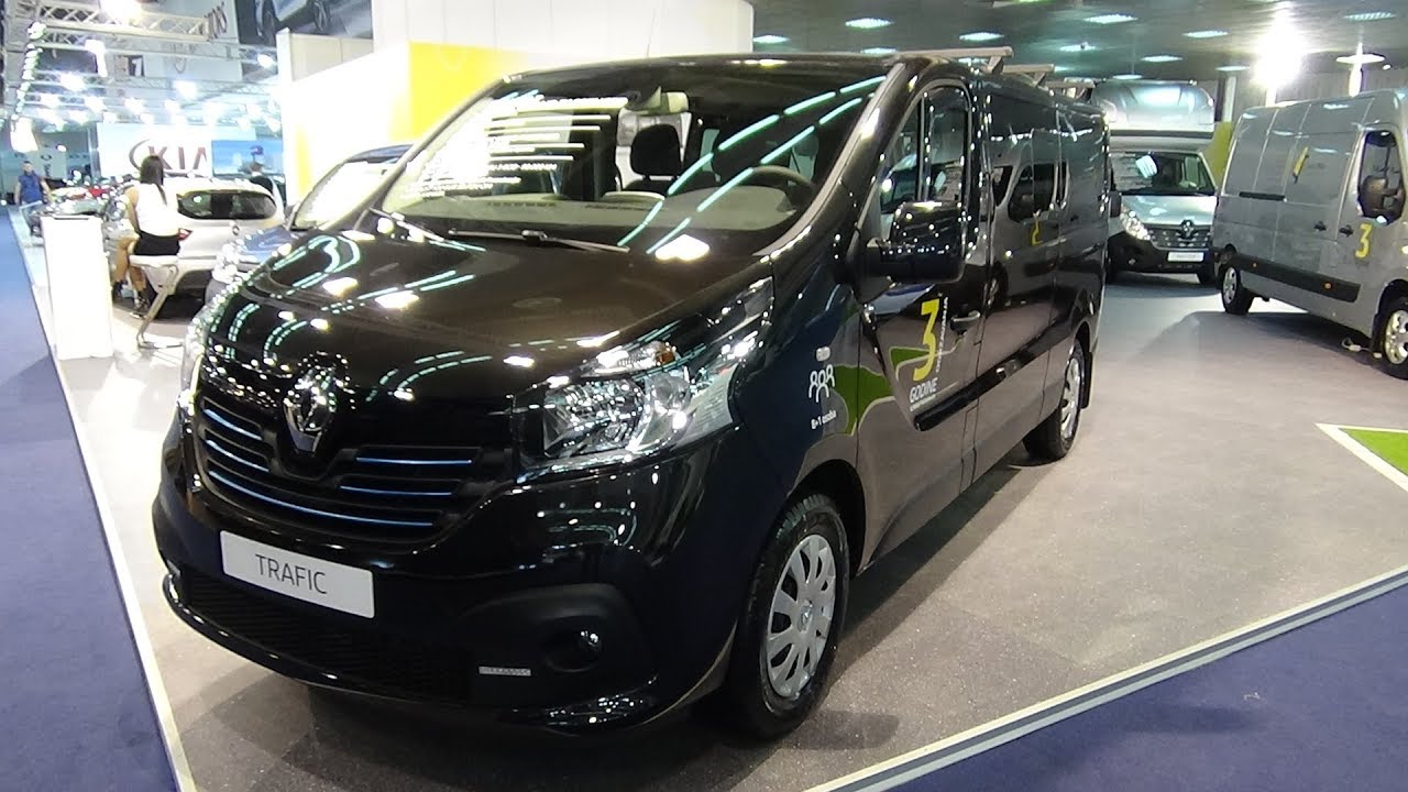 2019 Renault Trafic Grand Passenger dCi 120 - Exterior and Interior - Belgrade Motor Show 2019