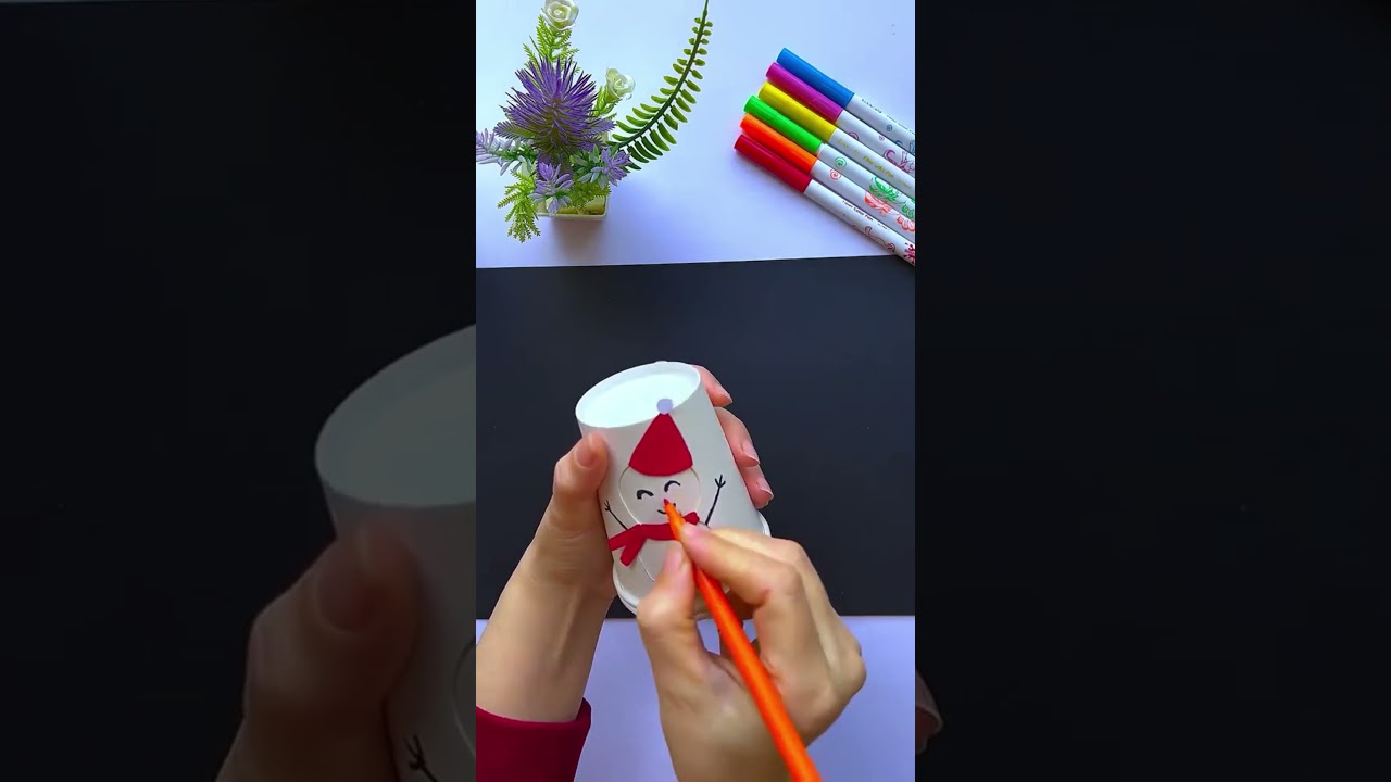 ❄️ Fabrique ton Bonhomme de Neige avec des Papiers Color&eacute;s et des Gobelets 🎨 | Cr&eacute;ative Hivernale
