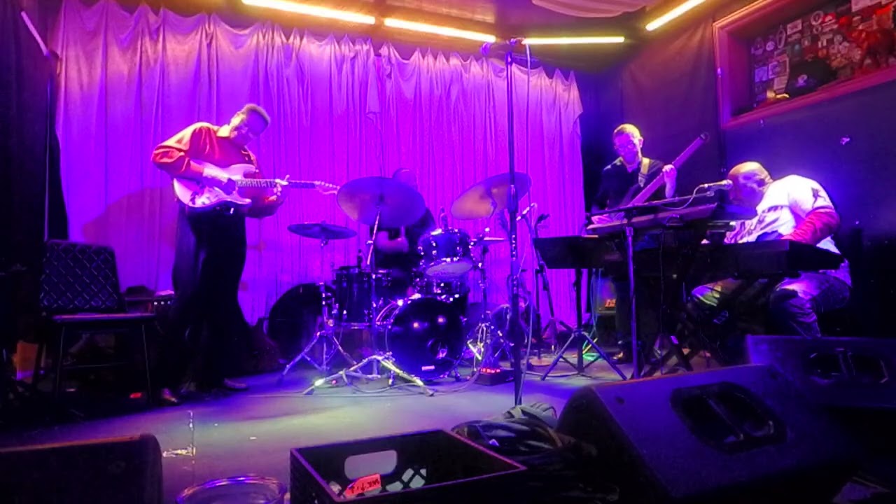 The Carl V  Trio Originals Live At Blue Note 1st set