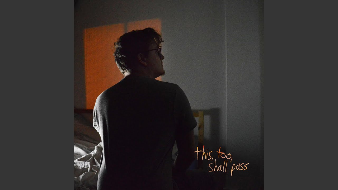 Dust auf YouTube ansehen Dust auf YouTube ansehen