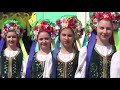 Танцуют самые красивые украинки.