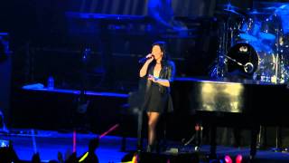 Download Lagu Lightweight by Demi Lovato (Live in Manila) HD MP3