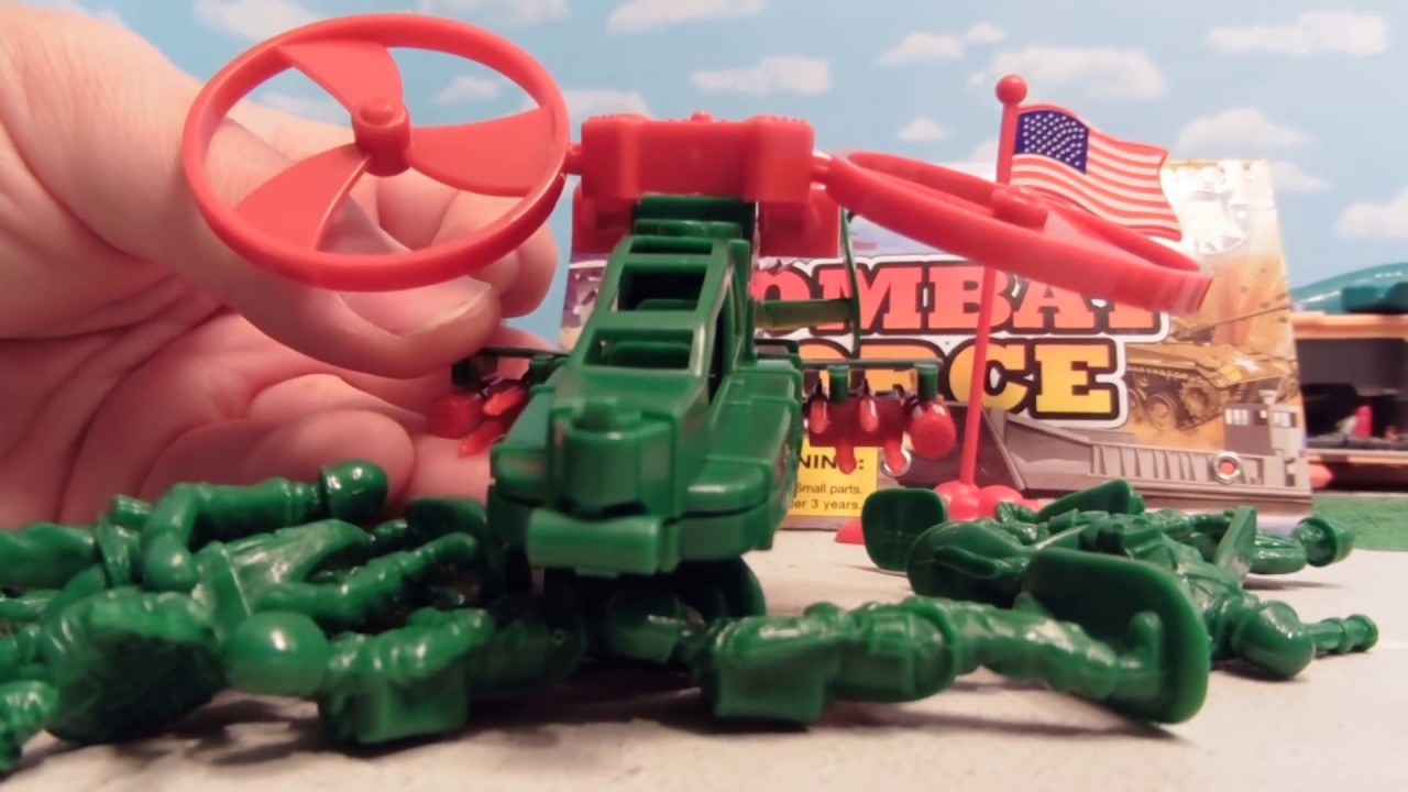 ARMY MEN vs HELICOPTER TOY REVIEW!