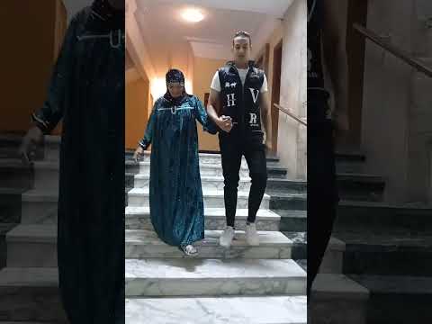 هات ايديك يا ولا