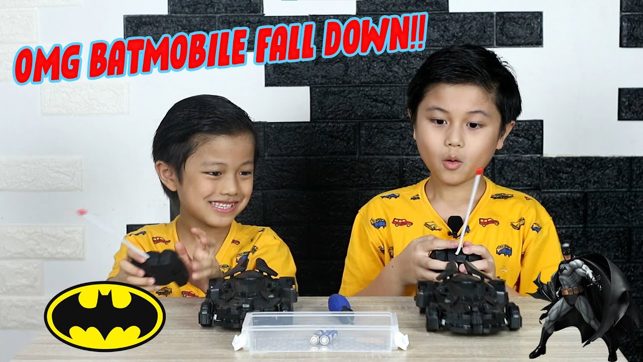 RACING BATMOBILE l Balapan Mobil batman JATUH