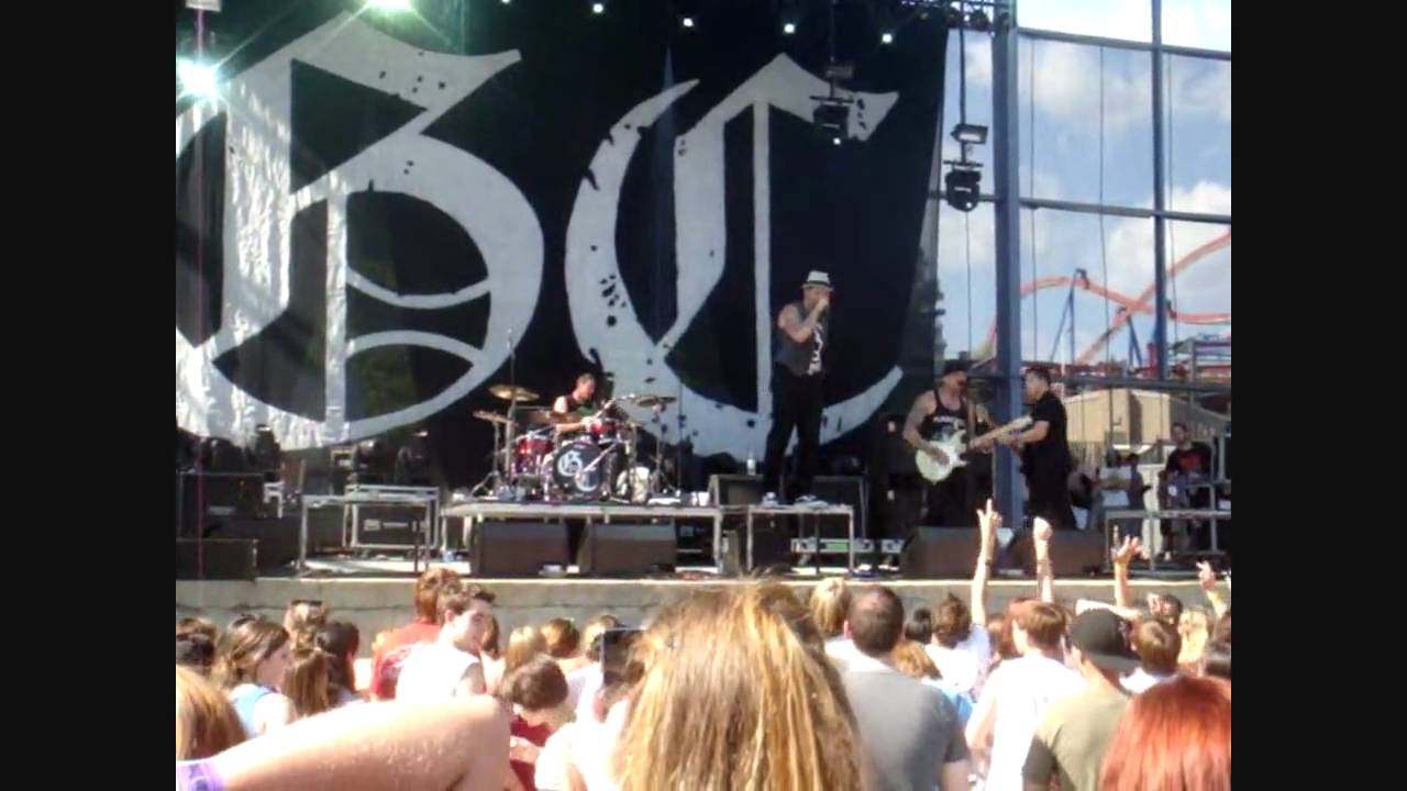 Good Charlotte I Just Wanna Live [HD] Bamboozle Roadshow 2010 (Six