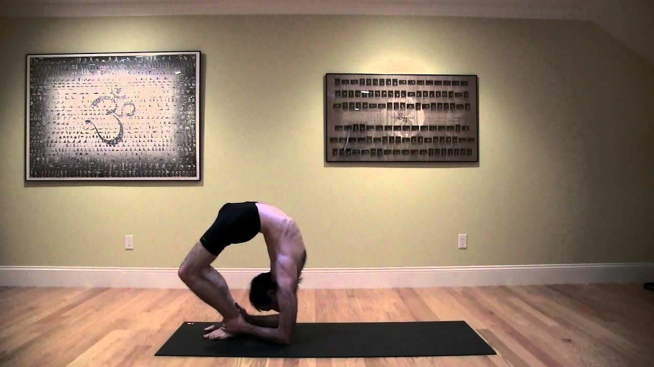 Dandasana Chakra