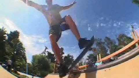 DC Shoes - Skate Team Danny Way Trick Tip  Pivot Fakie