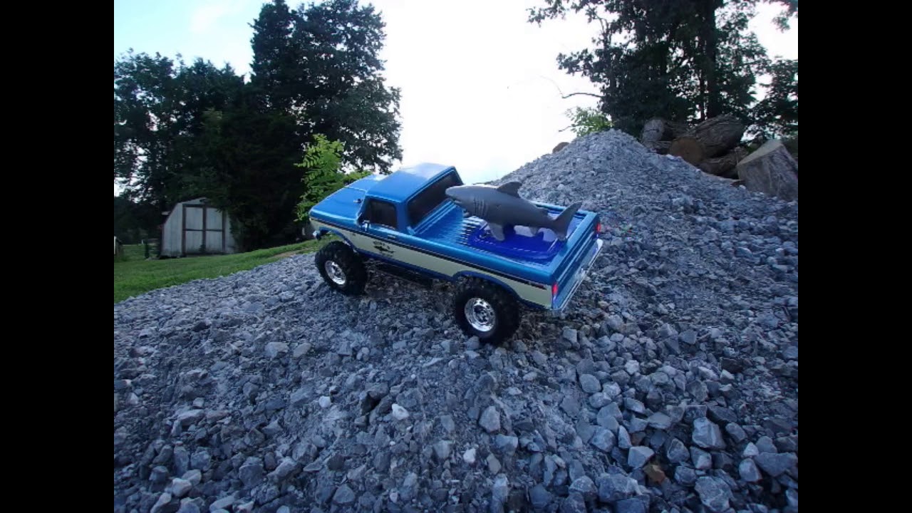 Carisma SCA1E Ford F-150 Modeling and Test Run - YouTube