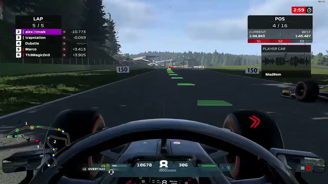 Overtake on the last corner for the podium