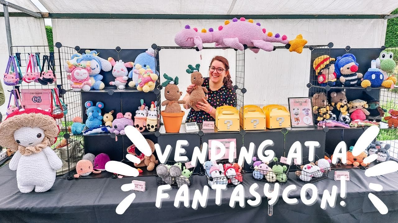 selling crochet plushies at an outdoor fantasycon! 🌸 | el mundo fantasia artist alley vlog