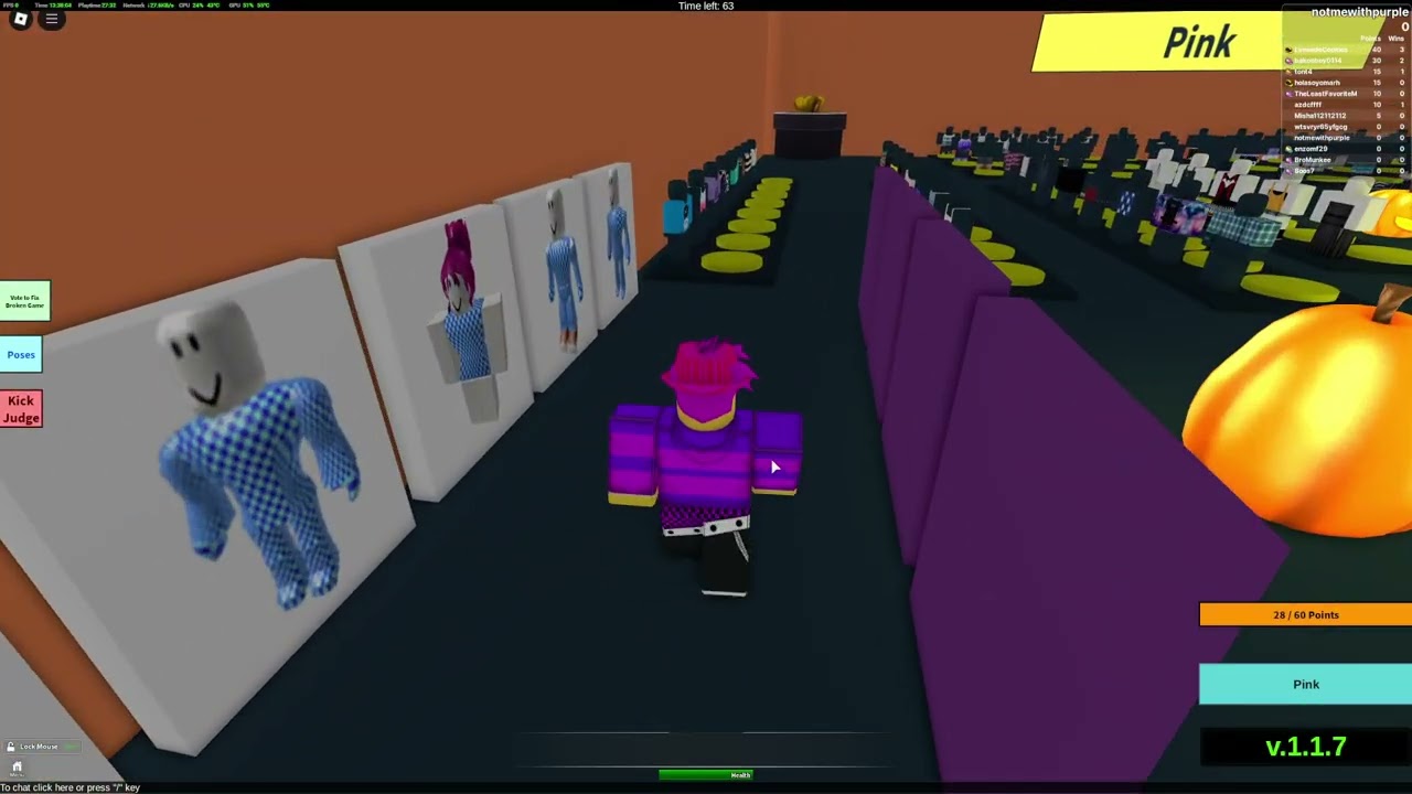 PLAYING ROBLOX TOP MODEL