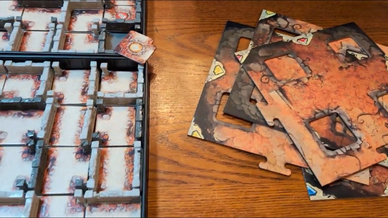 マルゲリータ　ページ Putting together the game board for Labyrinth Special Edition
