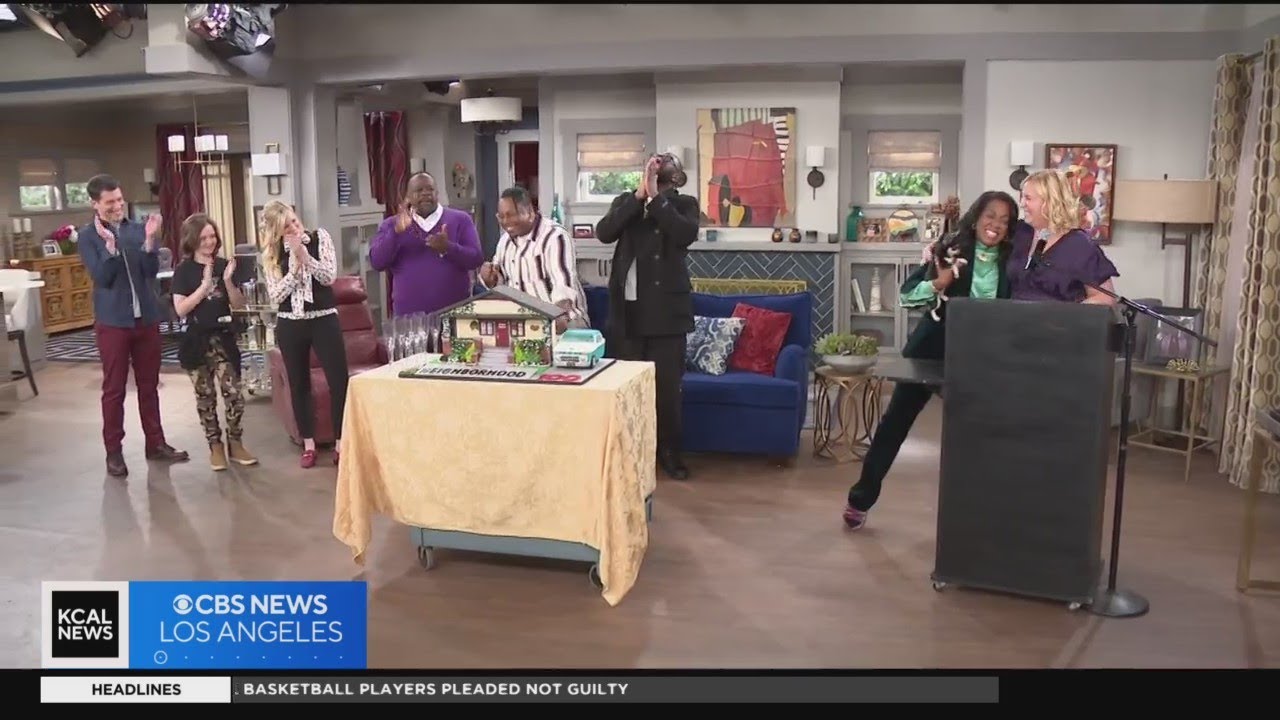 the-neighborhood-celebrates-100th-episode-and-season-6-renewal-the