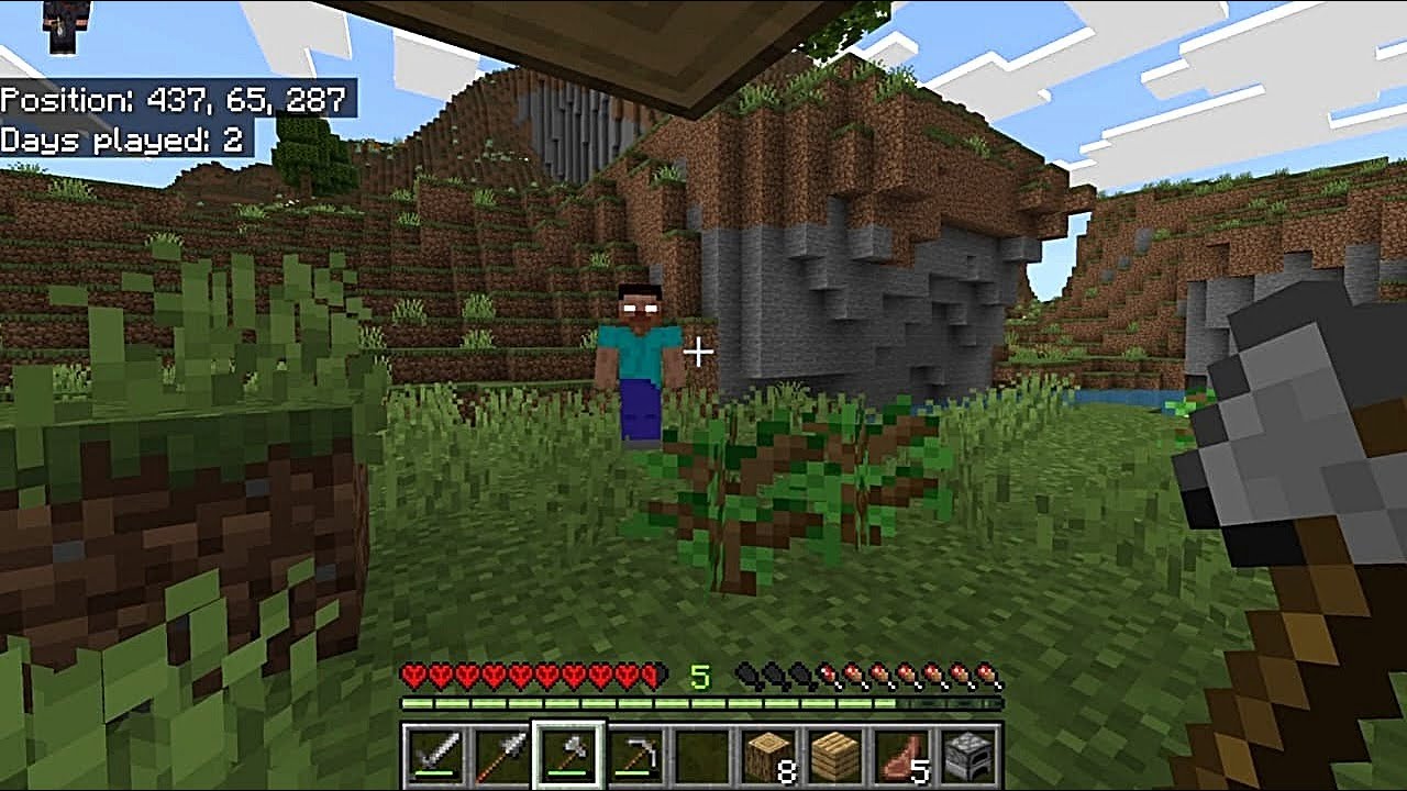 Try To Survive While Herobrine Try To Kill Me