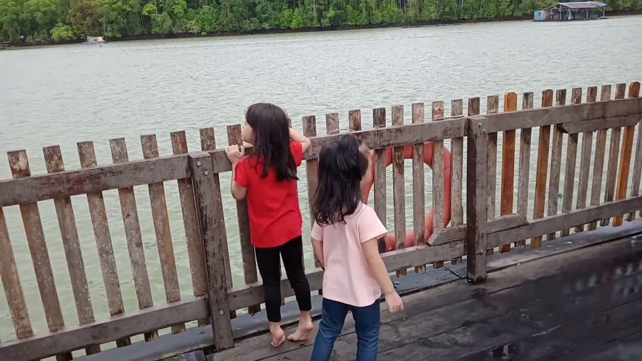 Kong Kong Laut Chalet Terapung Youtube