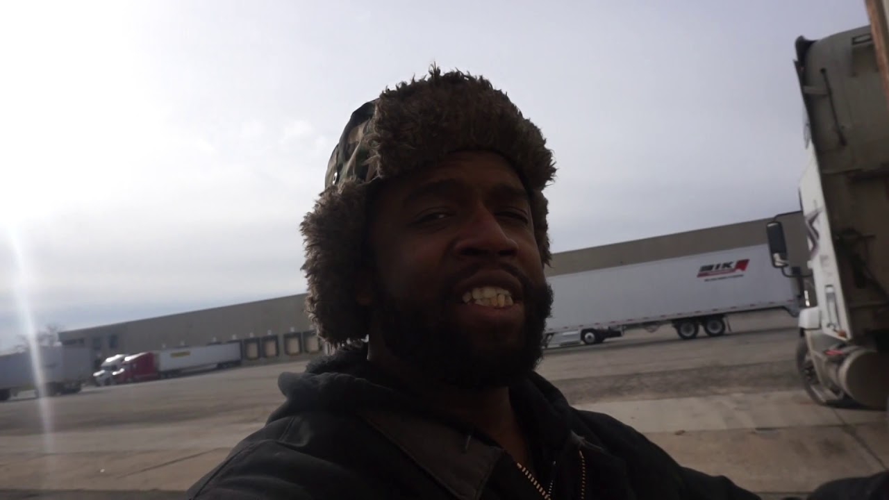 TRUCKING: BUMPING a DOCK and doing a DROP and HOOK!!!