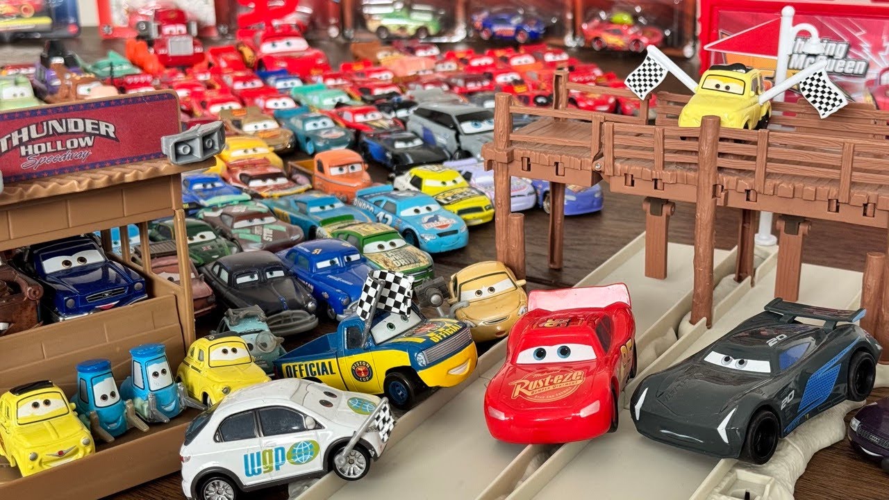 ⁣Тачки - гонки на машинках. Новый челлендж с машинками Тачки - Молния Маквин. Cars - McQueen.