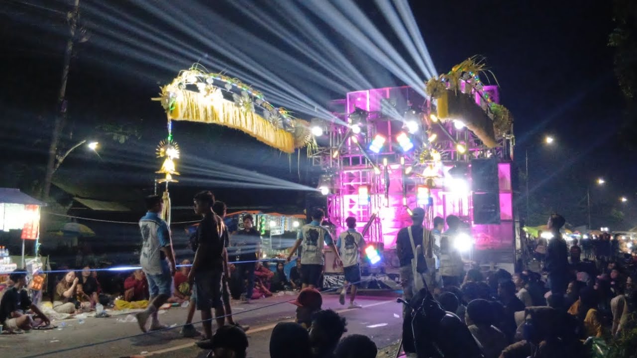 PENAMPILAN PEMUDA ROMANSA X TINTAN PRODUCTION DI KARNAVAL GUMUKMAS 2025