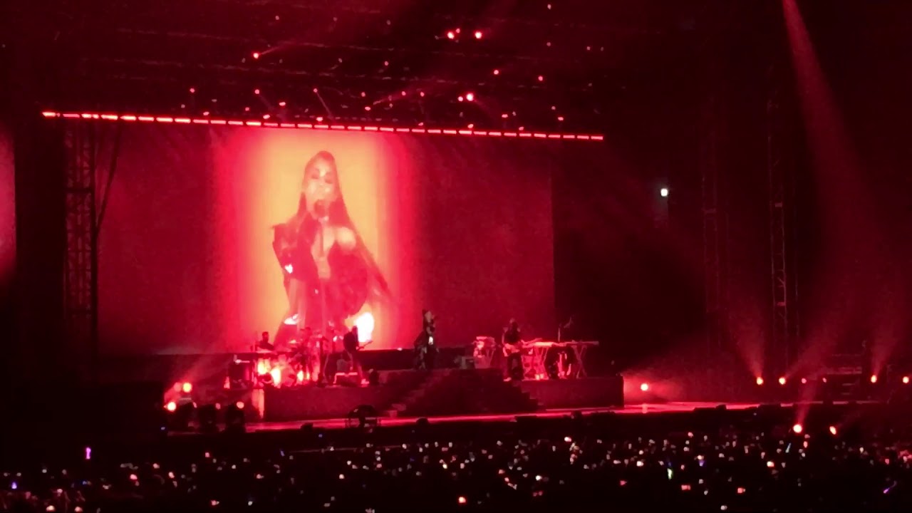 170815 Ariana Grande - Dangerous Woman Live in Seoul, Korea