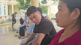 Download lagu Nam was shocked when he saw Linh's boyfriend's house after taking her there.