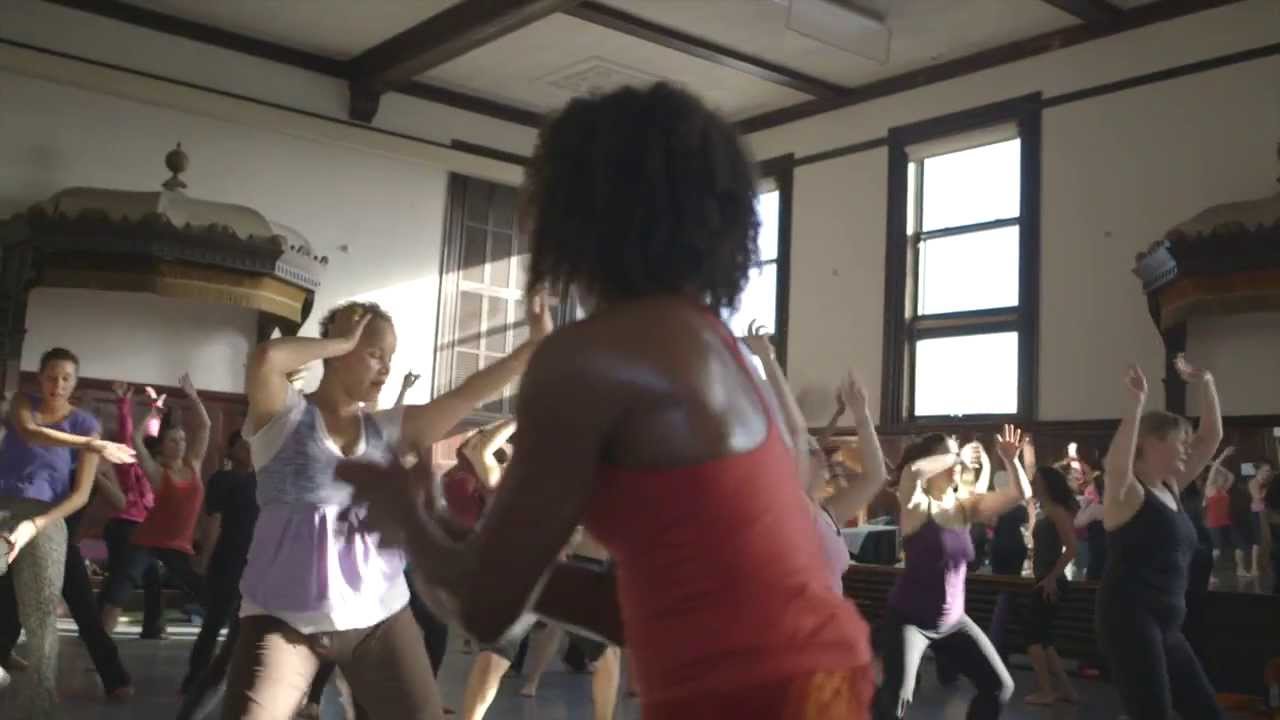 AFRO FLOW YOGA - Leslie Salmon Jones & Iyeoka