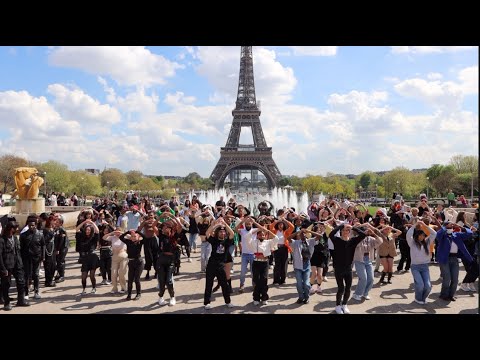 GOTOE&amp;#39;s KPOP RANDOM PLAY DANCE in PARIS with MCND