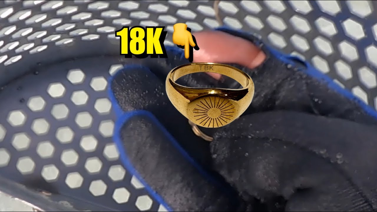 В моем Vortex попала влага внутрь экрана