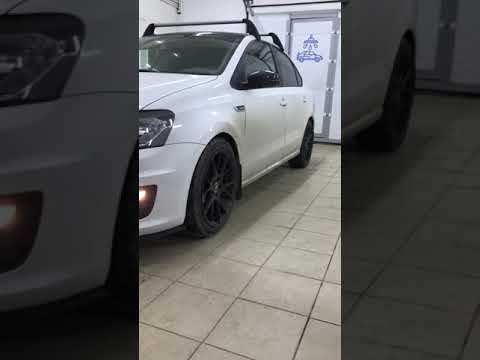 VW Polo - установили пружины с занижением, антихром значка, установка губы, замена насадки