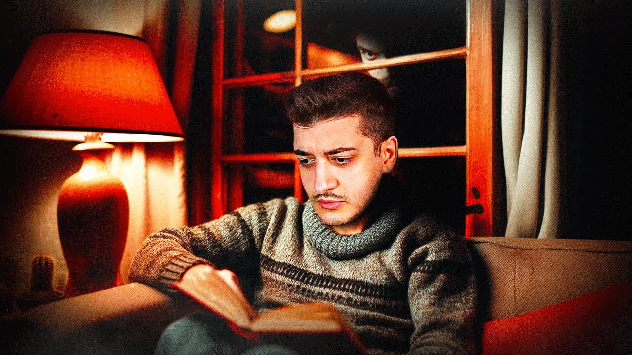 QUALCUNO MI SPIA DALLA FINESTRA.. The Man from the Window