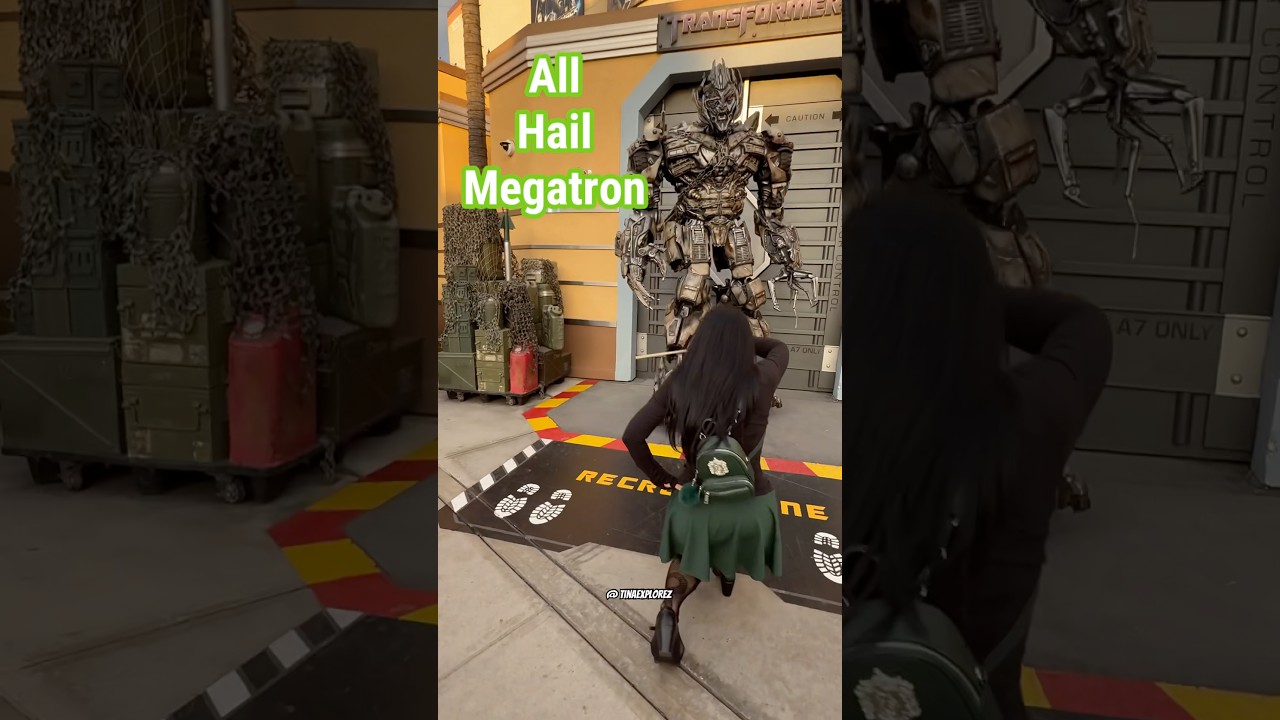 ALL HAIL MEGATRON #viralshort #universalstudioshollywood #megatron #ootd