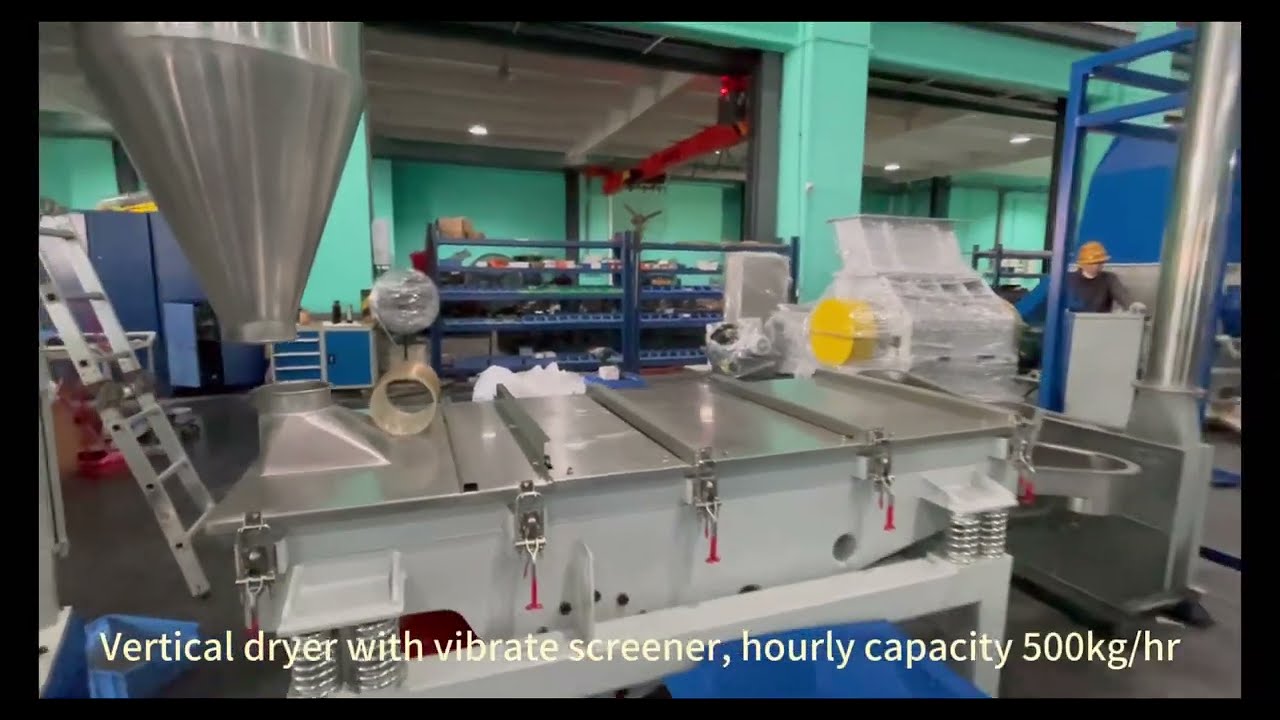 Plastic pellet dryer with vibrate screener, plastic pellet size sorting. 