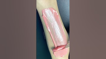 Fill the pot with pink wax beads 💗 #waxing #yeelen #hairremoval #wax #yeelenwax #waxbeads #hardwax