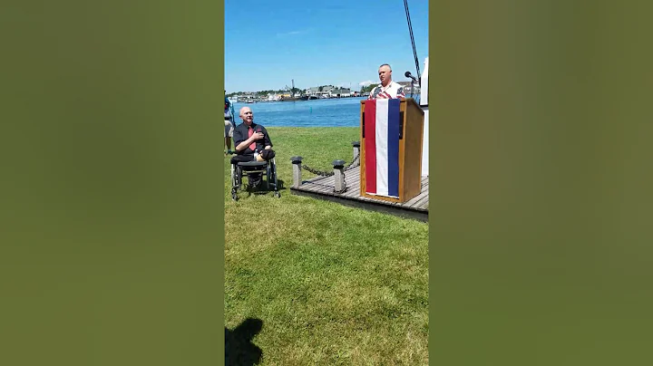 Our National Anthem sung by Glen Rozzi at the comm...