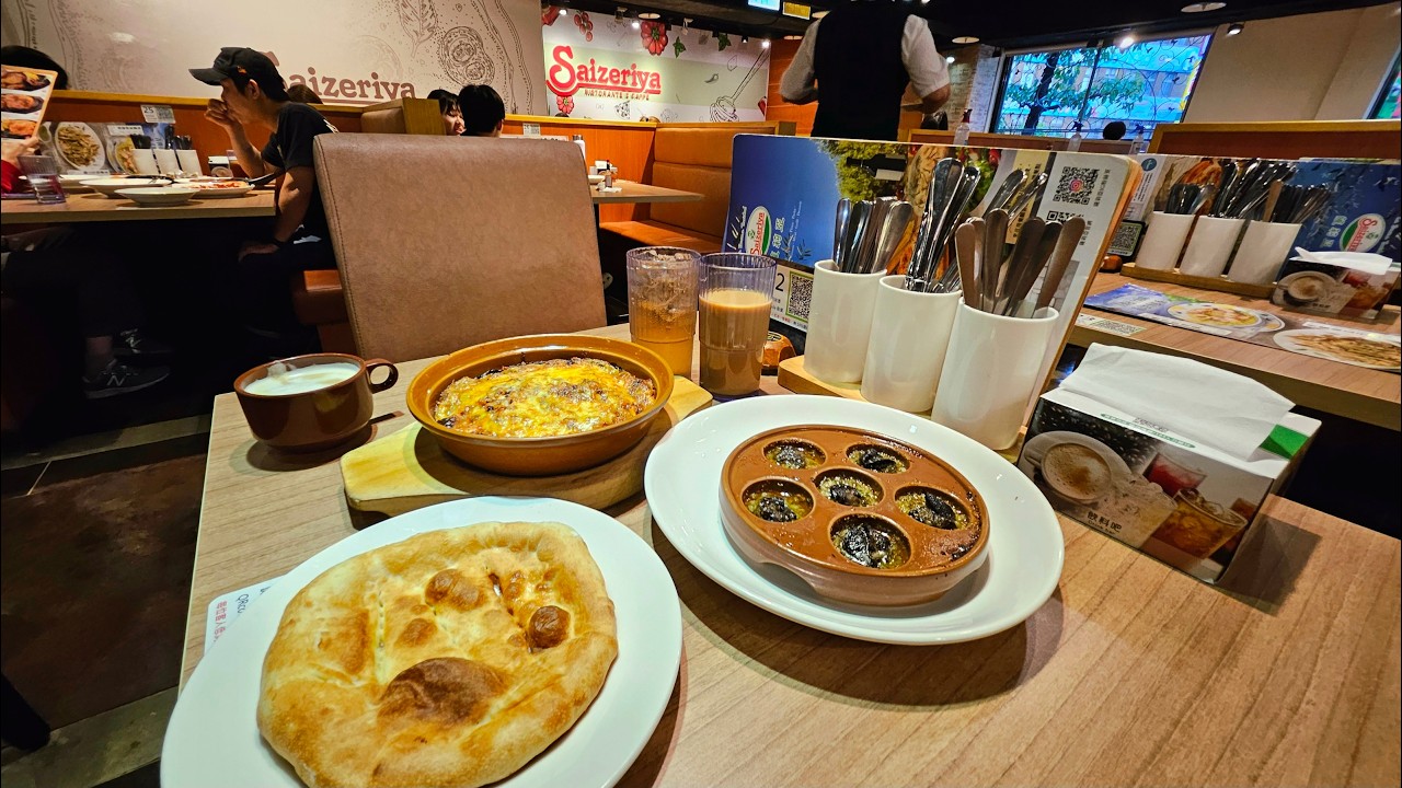 Trying Grilled Snail at this Cheap Italian Japanese Restaurant