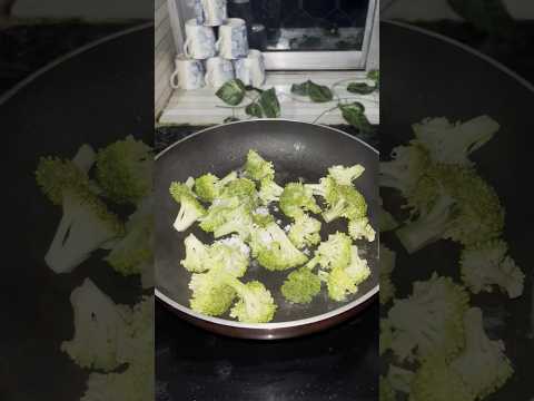 Easy Brocolli Salad Recipe | #shorts #youtubeshorts #trending #healthyrecipes #saladrecipe #brocoli