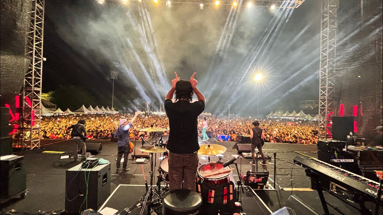 Slank - Good Morning Papua / Lembah Baliem (Live at Palembang)