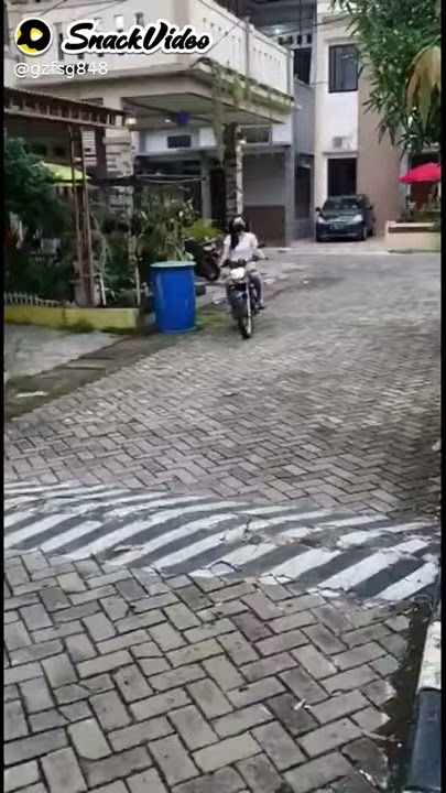 story wa cewe cantik numpak Rx king