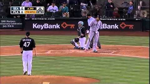 2011/06/24 King Felix gets a hit