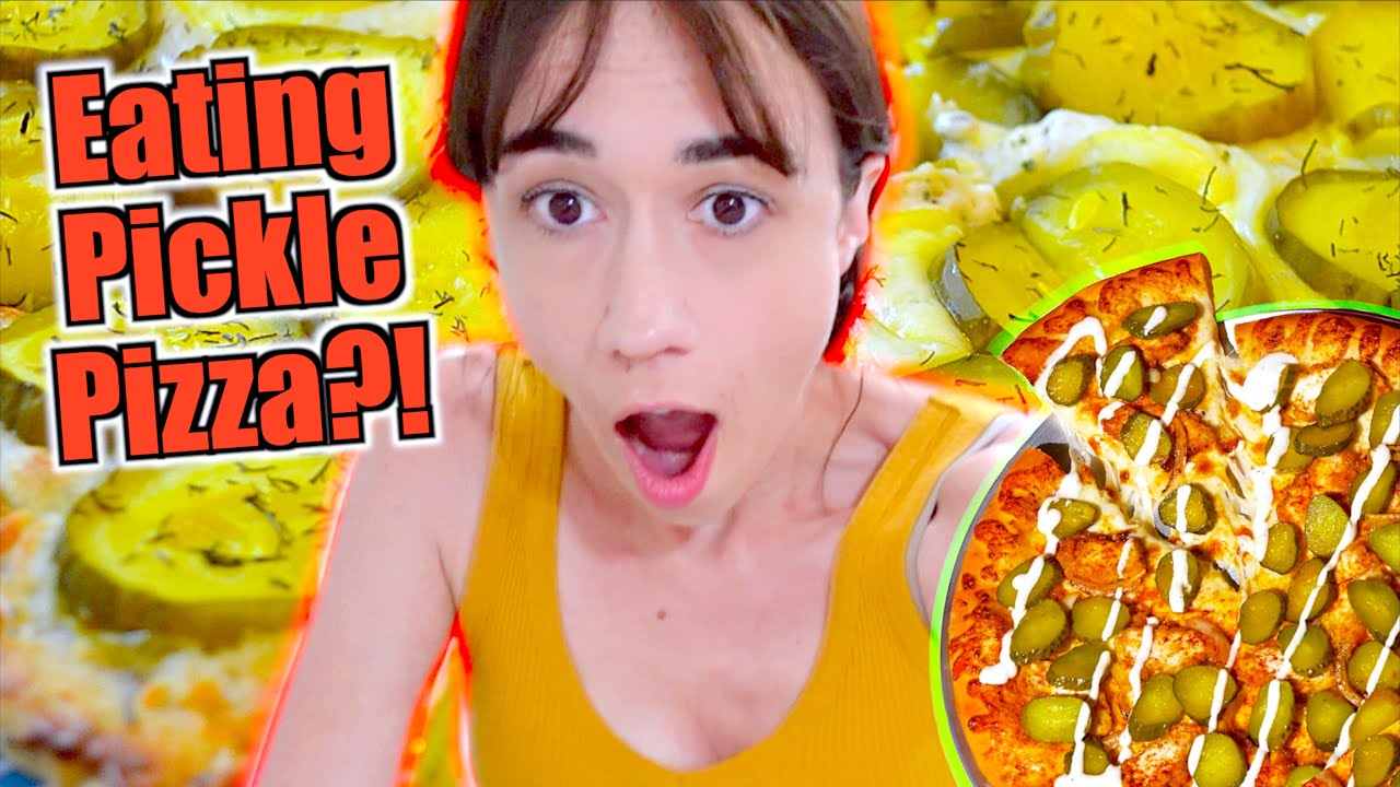 MAKING A PICKLE PIZZA! 🍕🤢