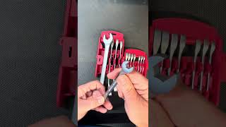 Hyper tough 12 piece ratcheting wrench set
