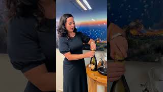 How To Serve Chdanagne With Elegance And Safety