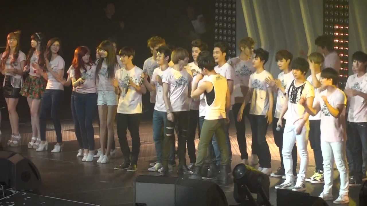 SMTOWN Concert in Anaheim - Ending