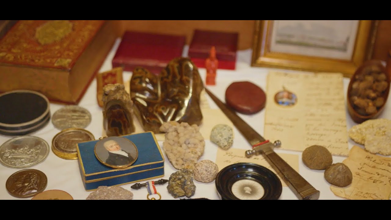 𝐔𝐢𝐭 𝐀𝐚𝐟𝐤𝐞𝐬 𝐀𝐫𝐜𝐡𝐢𝐞𝐟: 𝟔.𝐕𝐢𝐭𝐫𝐢𝐧𝐞 𝐯𝐨𝐥 𝐬𝐨𝐮𝐯𝐞𝐧𝐢𝐫𝐬 | Aafke Brunt, archivaris Stichting Twickel (2021)