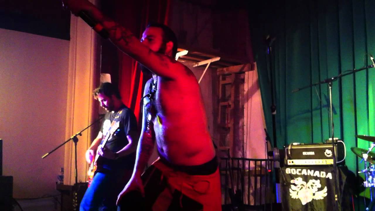 Bocanada - Palabras de Sangre y Pintura- Sala La Oficina 2011