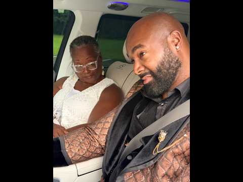 When Grandma tells Mike to shoot his shot in the name of the lord!